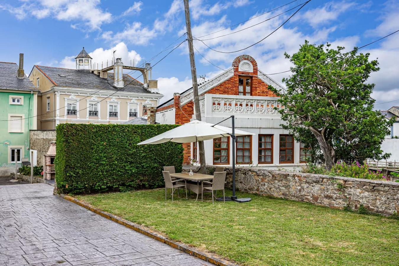 Apartamentos Turisticos As Cetareas Rinlo Eksteriør billede